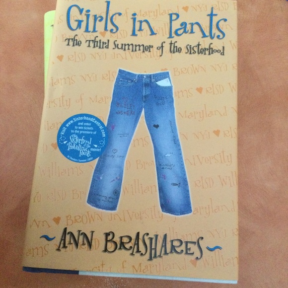The Sisterhood of the Traveling Pants books - Picture 4 of 5